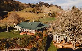 Paradise Valley Lodge